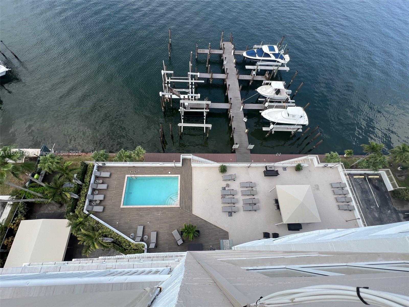 Small Image of 18000 NORTH BAY RD #204, Sunny Isles Beach Number 5