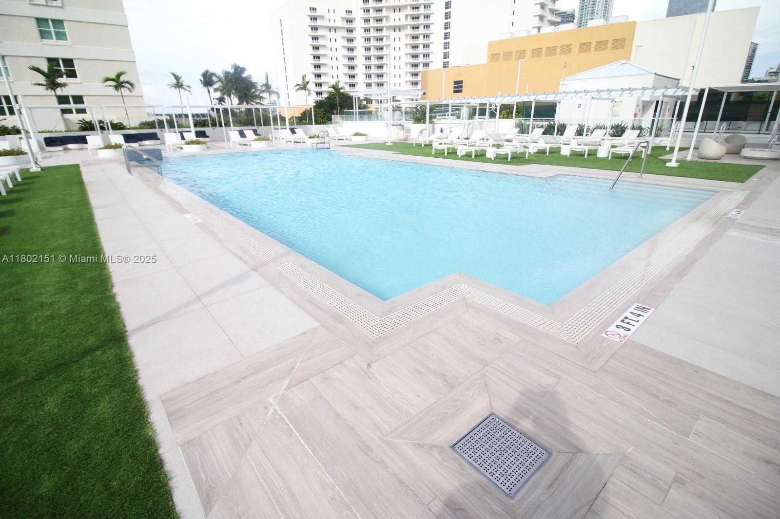 Small Image of 770 CLAUGHTON ISLAND DR #809, Miami Number 19