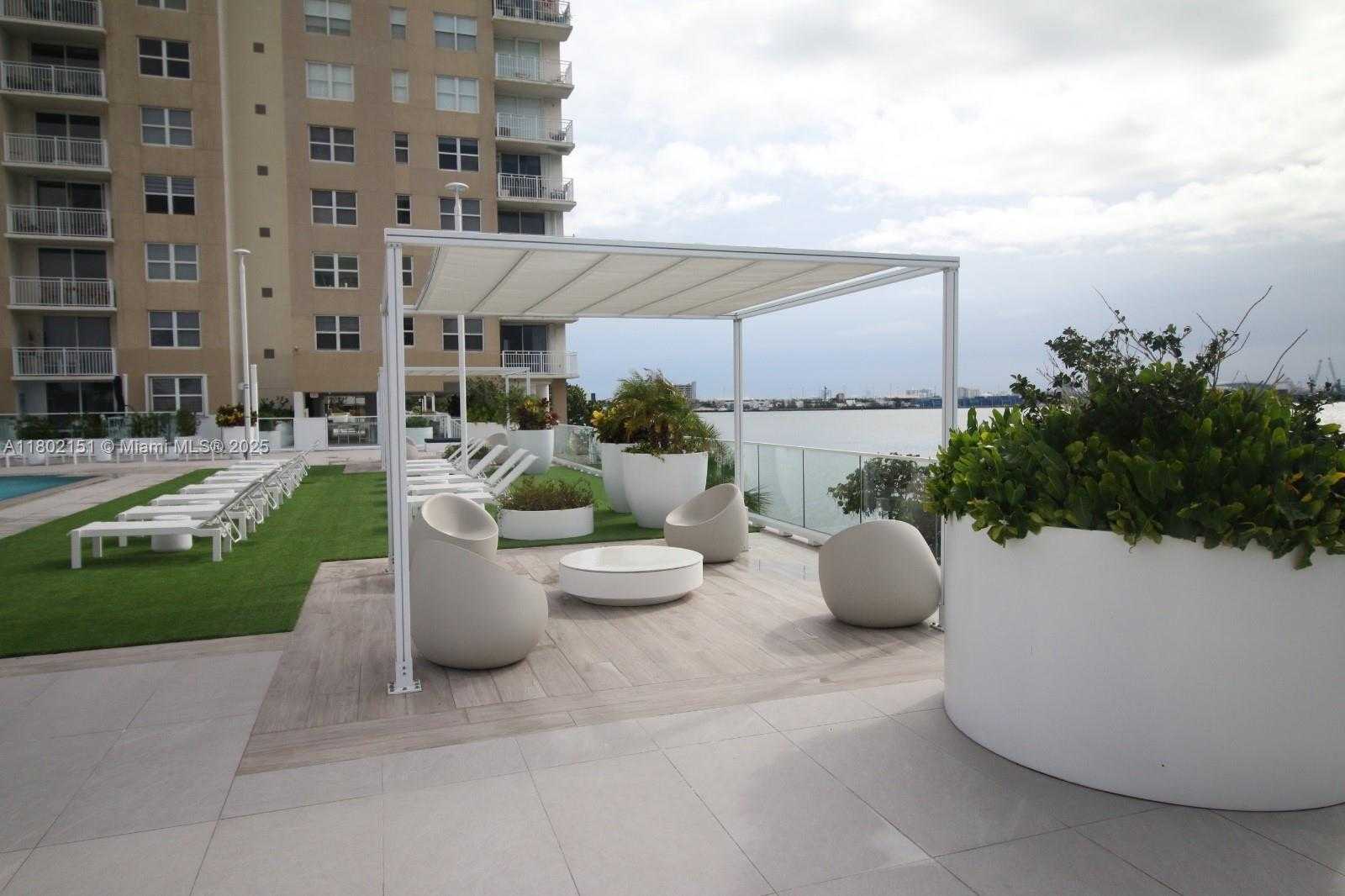 Small Image of 770 CLAUGHTON ISLAND DR #809, Miami Number 20