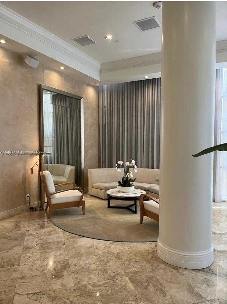 Small Image of 770 CLAUGHTON ISLAND DR #809, Miami Number 33