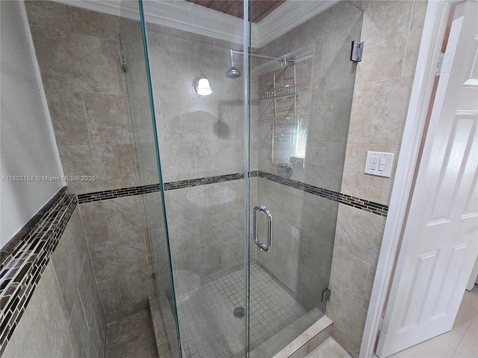 Small Image of 19261 SOUTH WEST 118TH CT, Miami Number 7