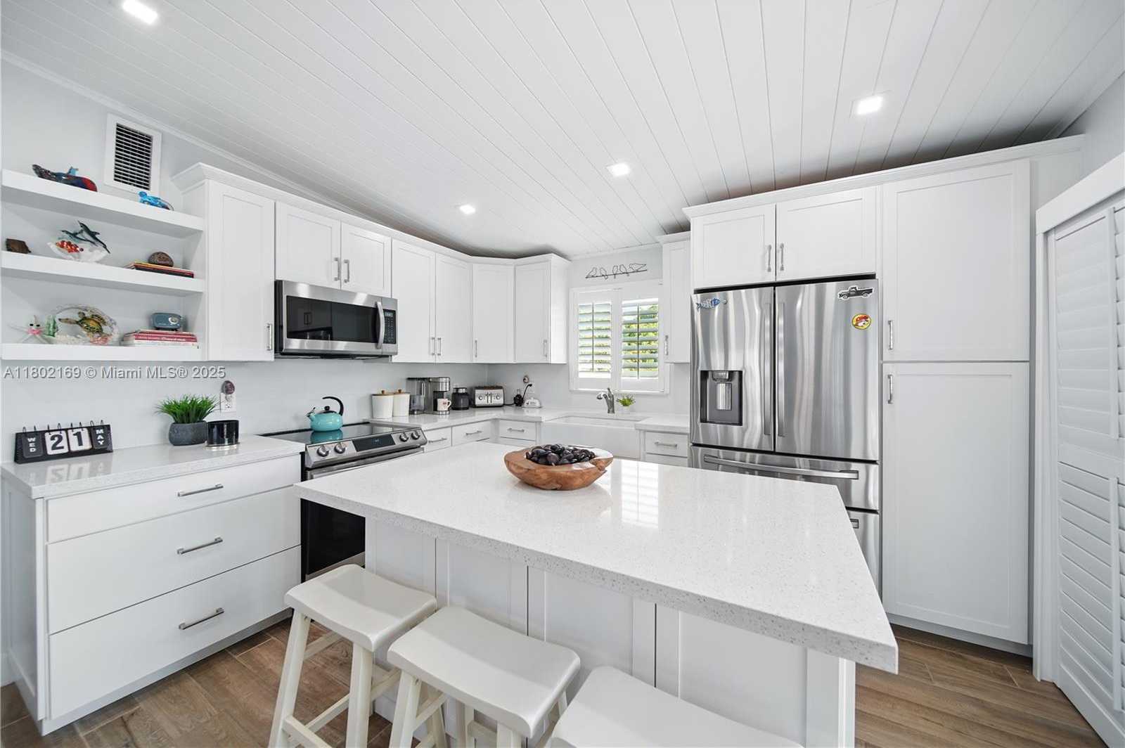Small Image of 95401 OVERSEAS HWY #95401, Key Largo Number 14