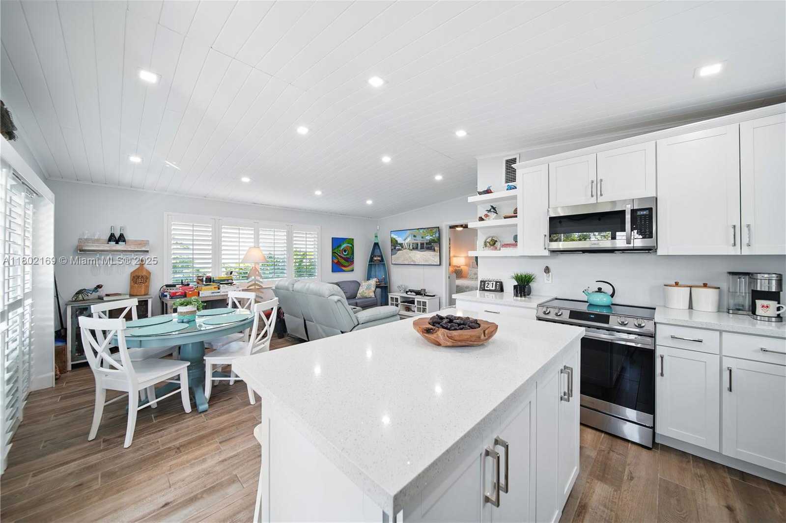 Small Image of 95401 OVERSEAS HWY #95401, Key Largo Number 15