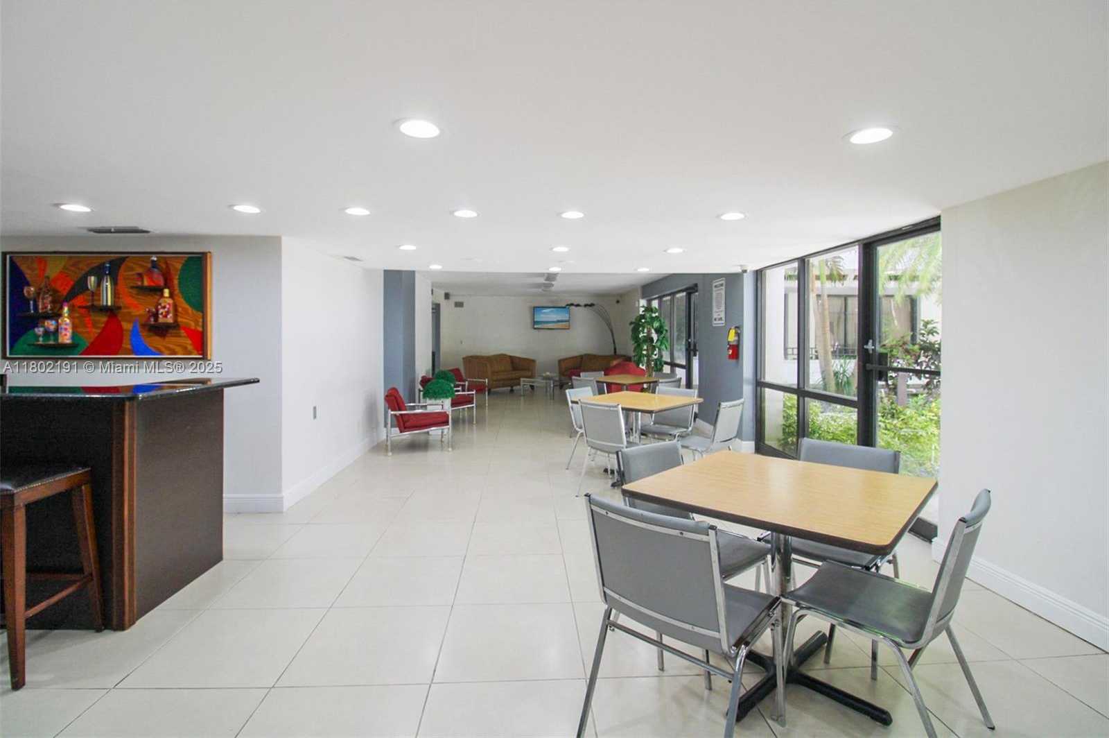 Small Image of 13951 KENDALE LAKES CIR #103A, Miami Number 21