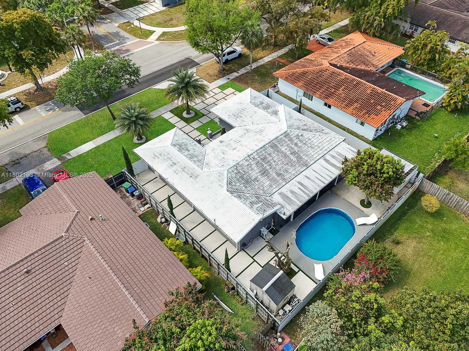 Small Image of 6951 SOUTH MIAMI LAKEWAY S #6951, Miami Lakes Number 4