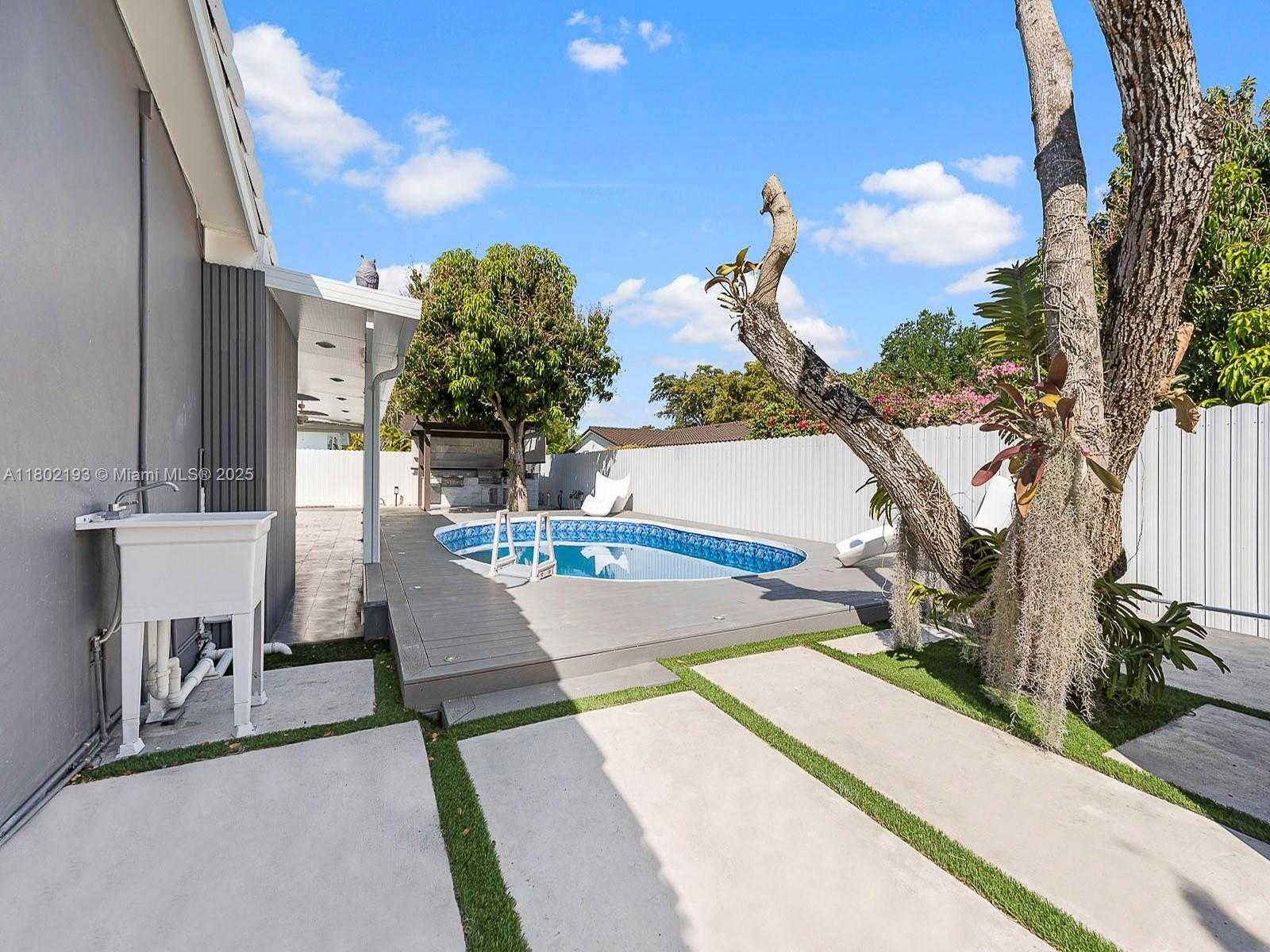 Small Image of 6951 SOUTH MIAMI LAKEWAY S #6951, Miami Lakes Number 46