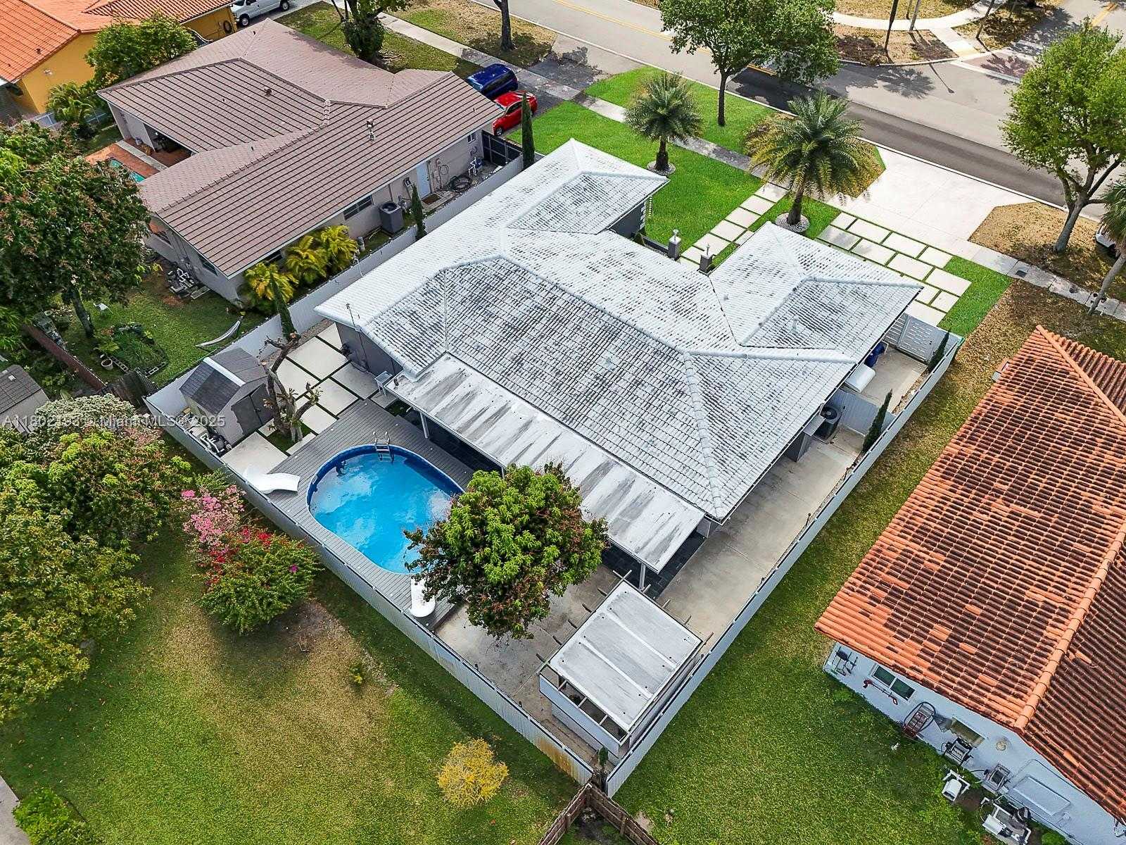 Small Image of 6951 SOUTH MIAMI LAKEWAY S #6951, Miami Lakes Number 5