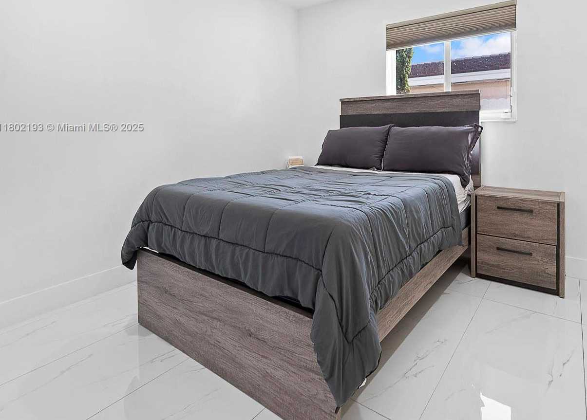 Small Image of 6951 SOUTH MIAMI LAKEWAY S #6951, Miami Lakes Number 8