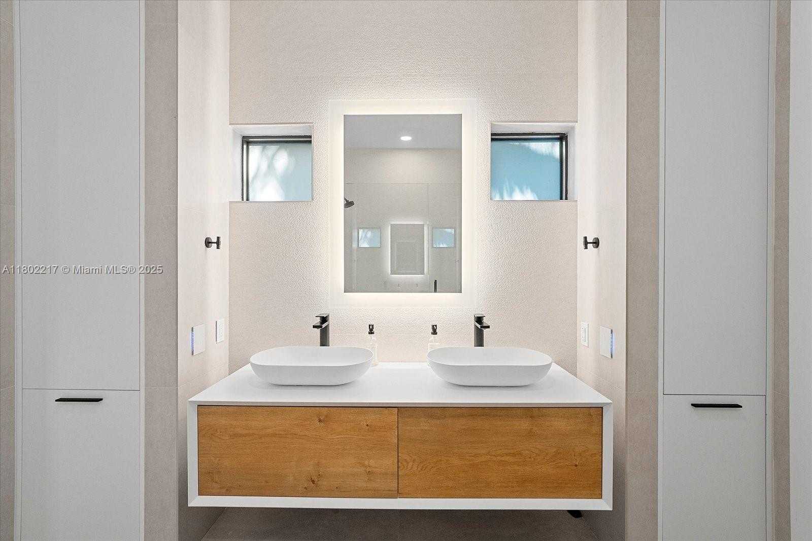 Small Image of 12624 SOUTH WEST 77TH AVE, Pinecrest Number 17