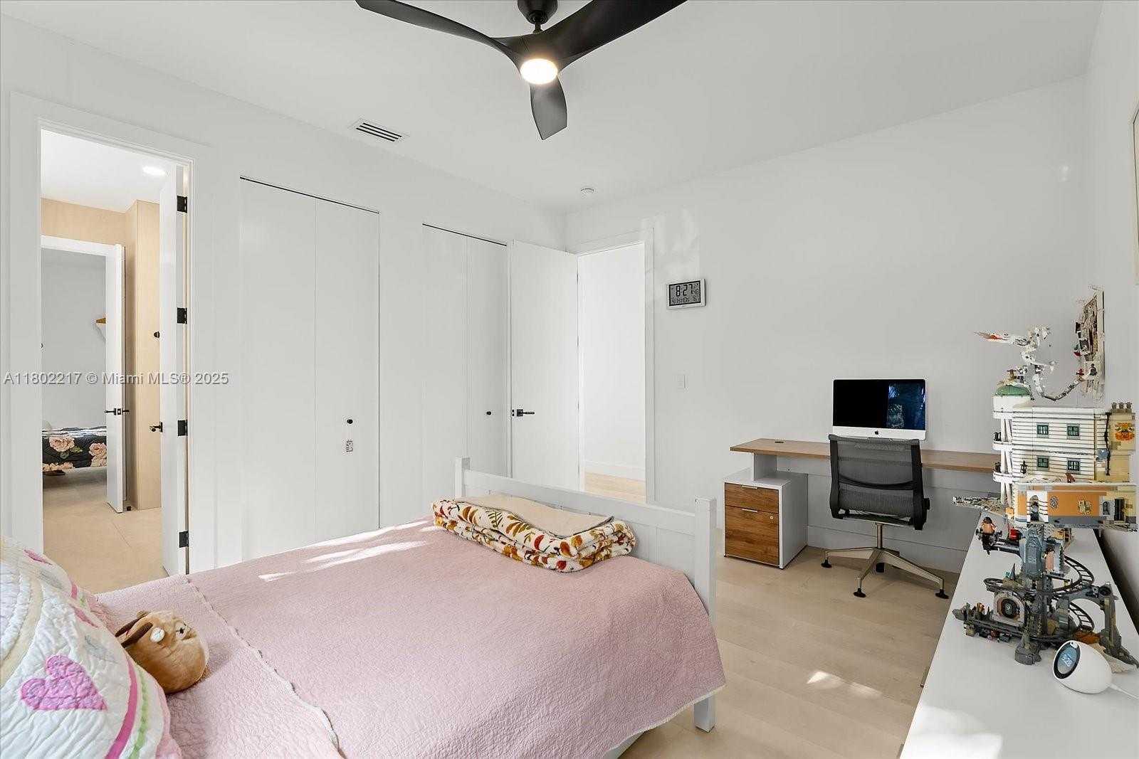 Small Image of 12624 SOUTH WEST 77TH AVE, Pinecrest Number 19