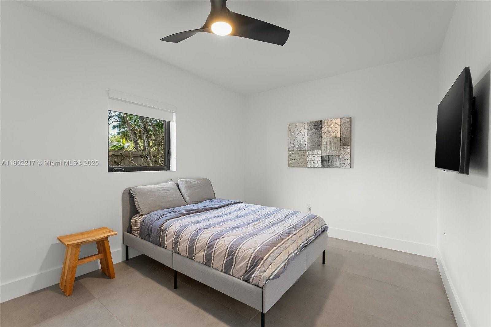 Small Image of 12624 SOUTH WEST 77TH AVE, Pinecrest Number 24