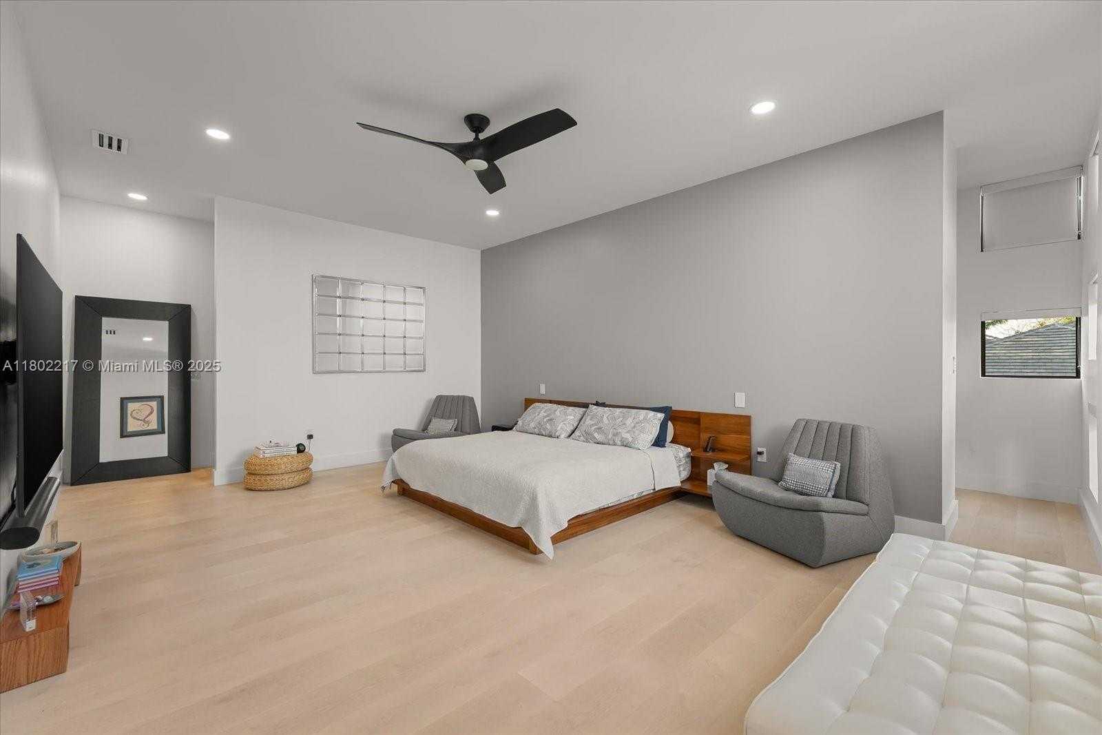 Small Image of 12624 SOUTH WEST 77TH AVE, Pinecrest Number 25