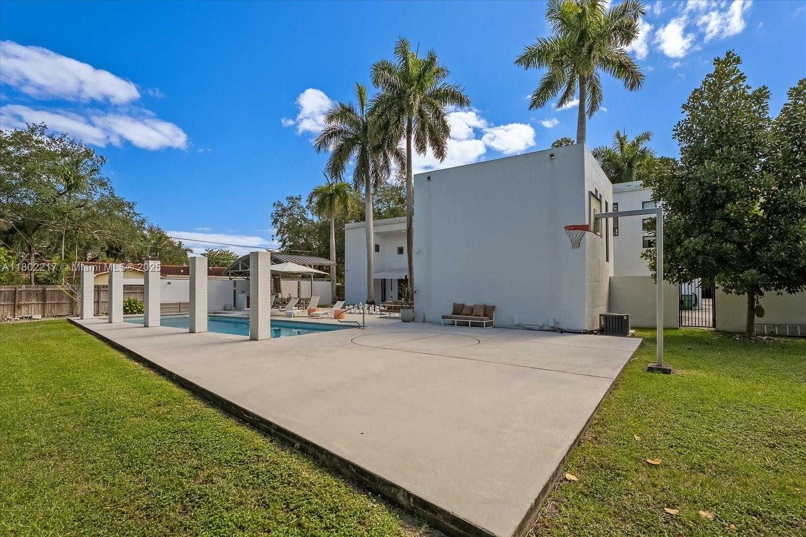 Small Image of 12624 SOUTH WEST 77TH AVE, Pinecrest Number 35