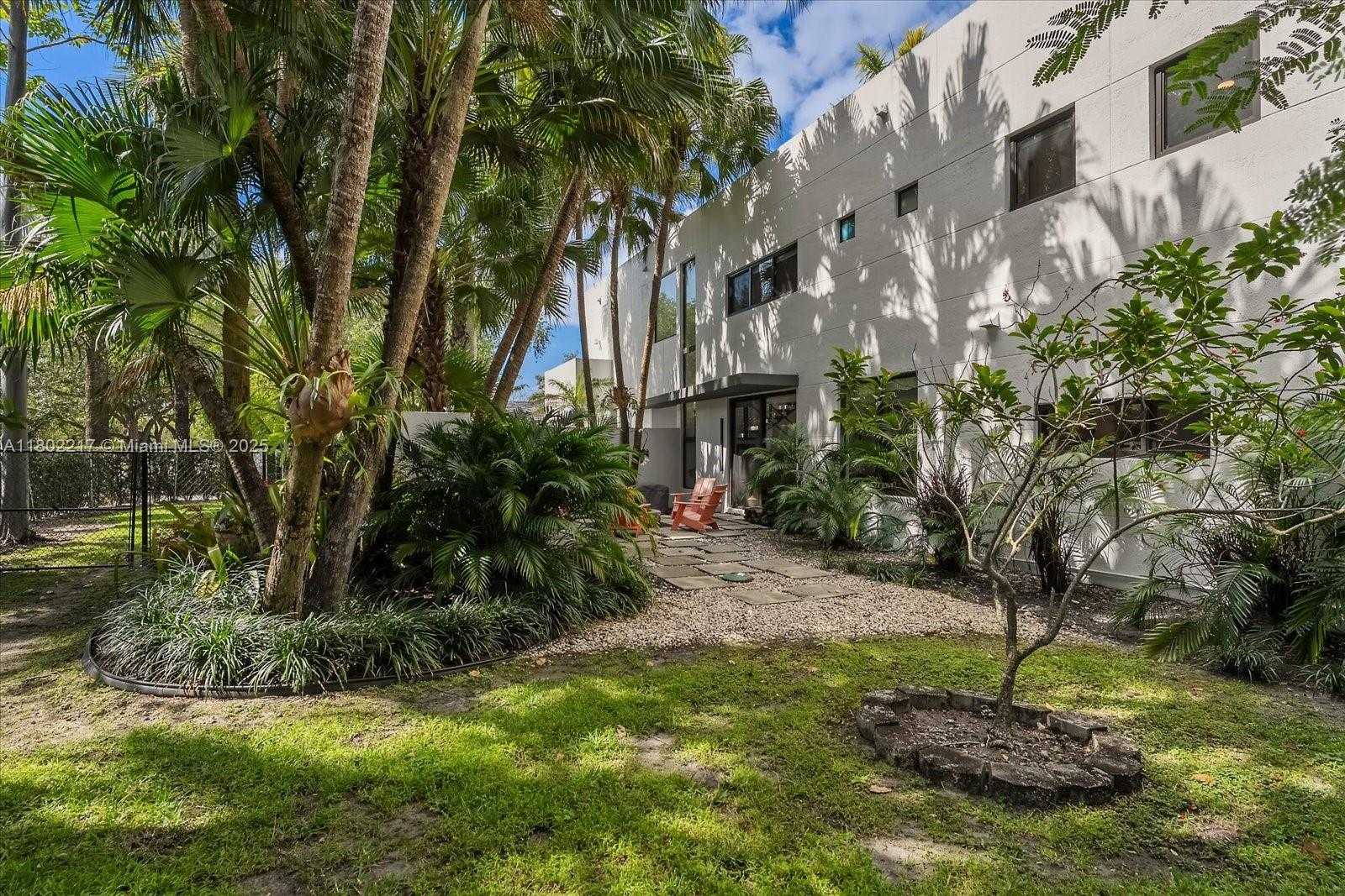Small Image of 12624 SOUTH WEST 77TH AVE, Pinecrest Number 42
