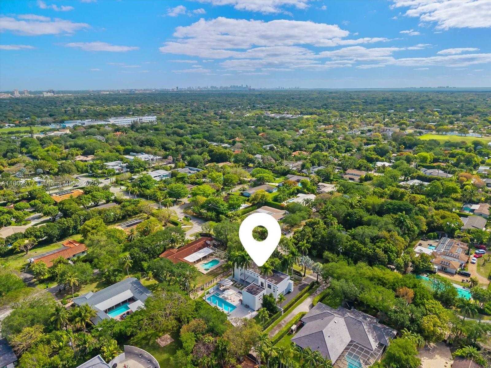Small Image of 12624 SOUTH WEST 77TH AVE, Pinecrest Number 48