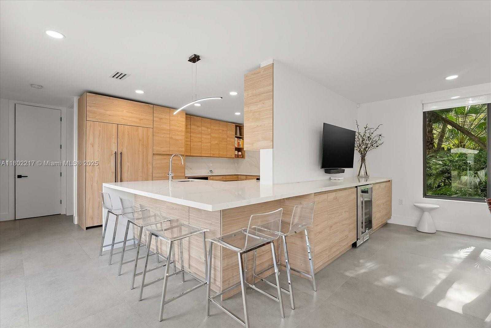 Small Image of 12624 SOUTH WEST 77TH AVE, Pinecrest Number 8