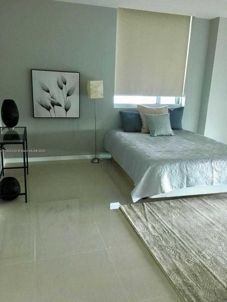 Small Image of 55 SOUTH EAST 6TH ST #4310, Miami Number 3