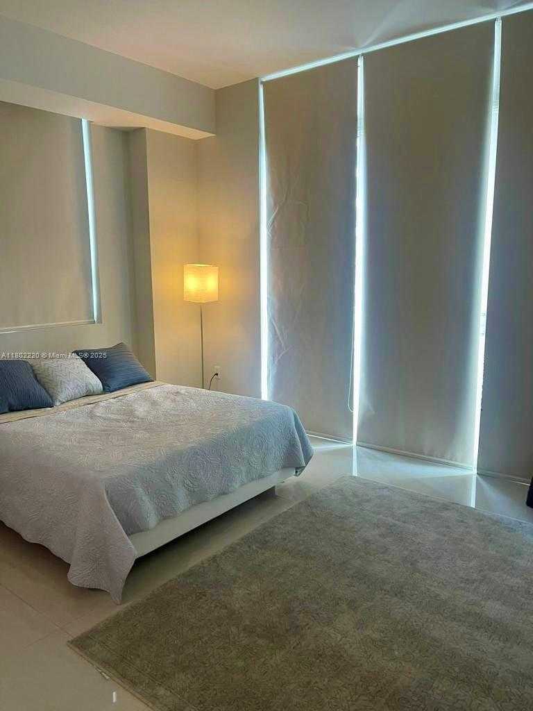 Small Image of 55 SOUTH EAST 6TH ST #4310, Miami Number 4
