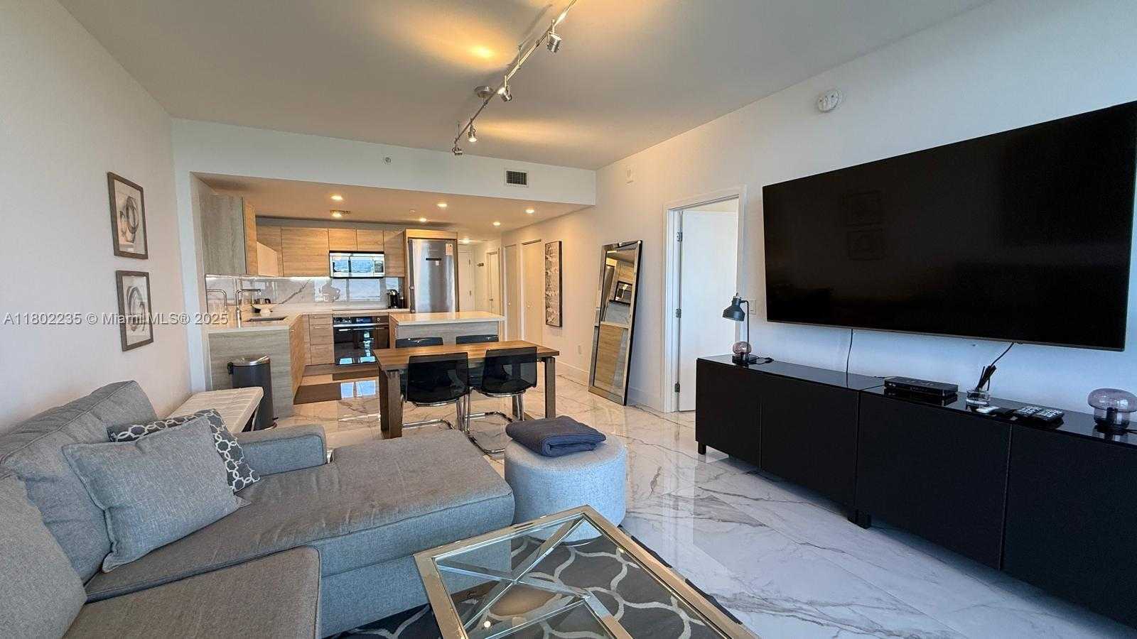 Small Image of 16385 BISCAYNE BLVD #2306, North Miami Beach Number 12