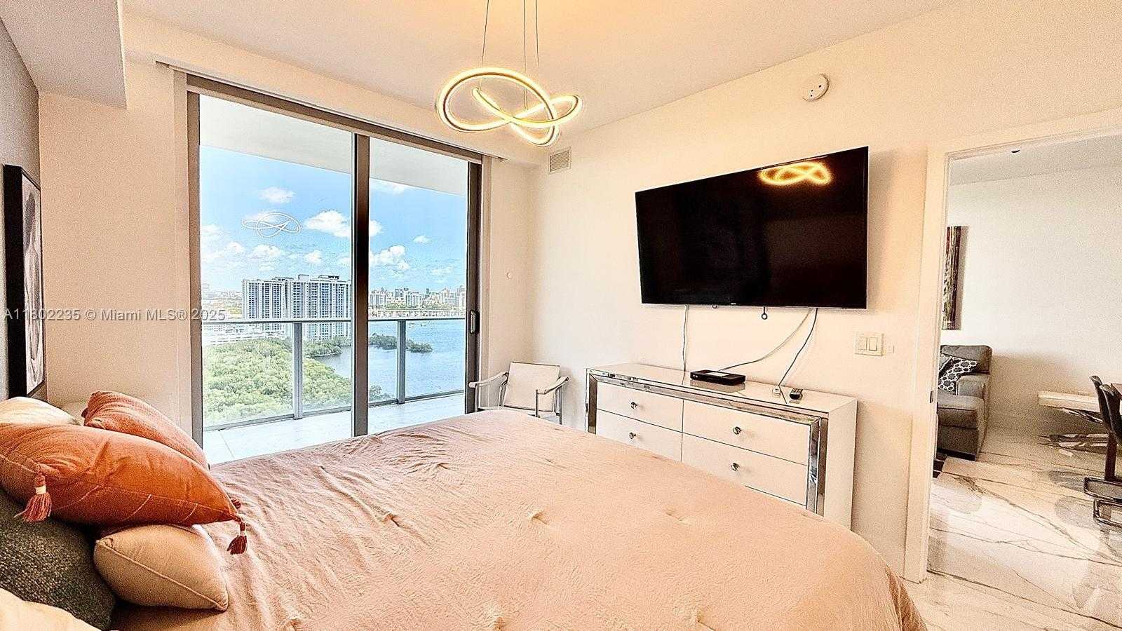 Small Image of 16385 BISCAYNE BLVD #2306, North Miami Beach Number 21