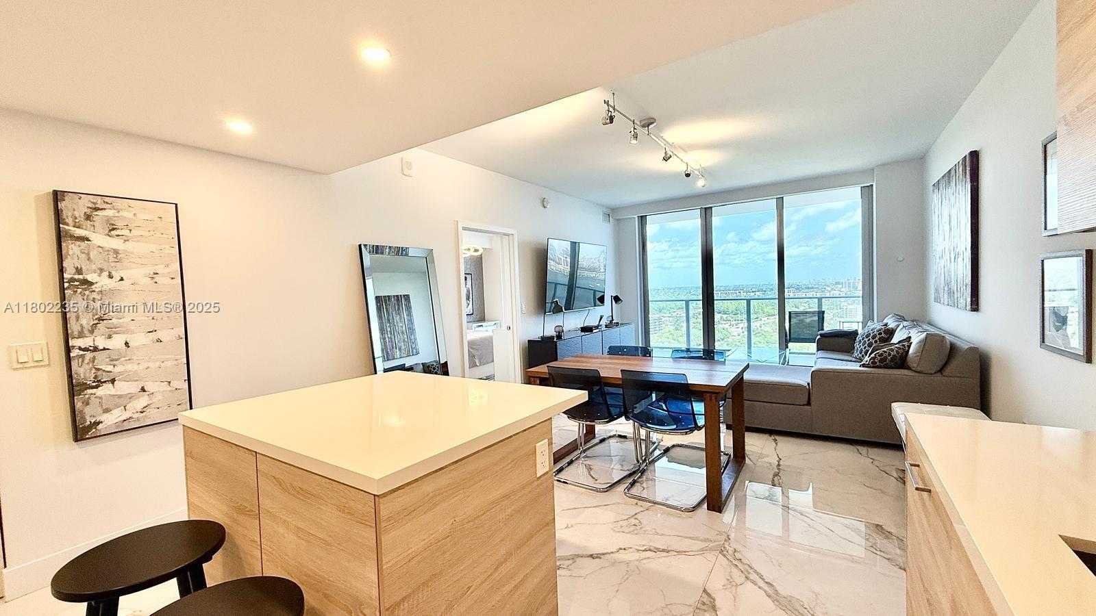 Small Image of 16385 BISCAYNE BLVD #2306, North Miami Beach Number 3
