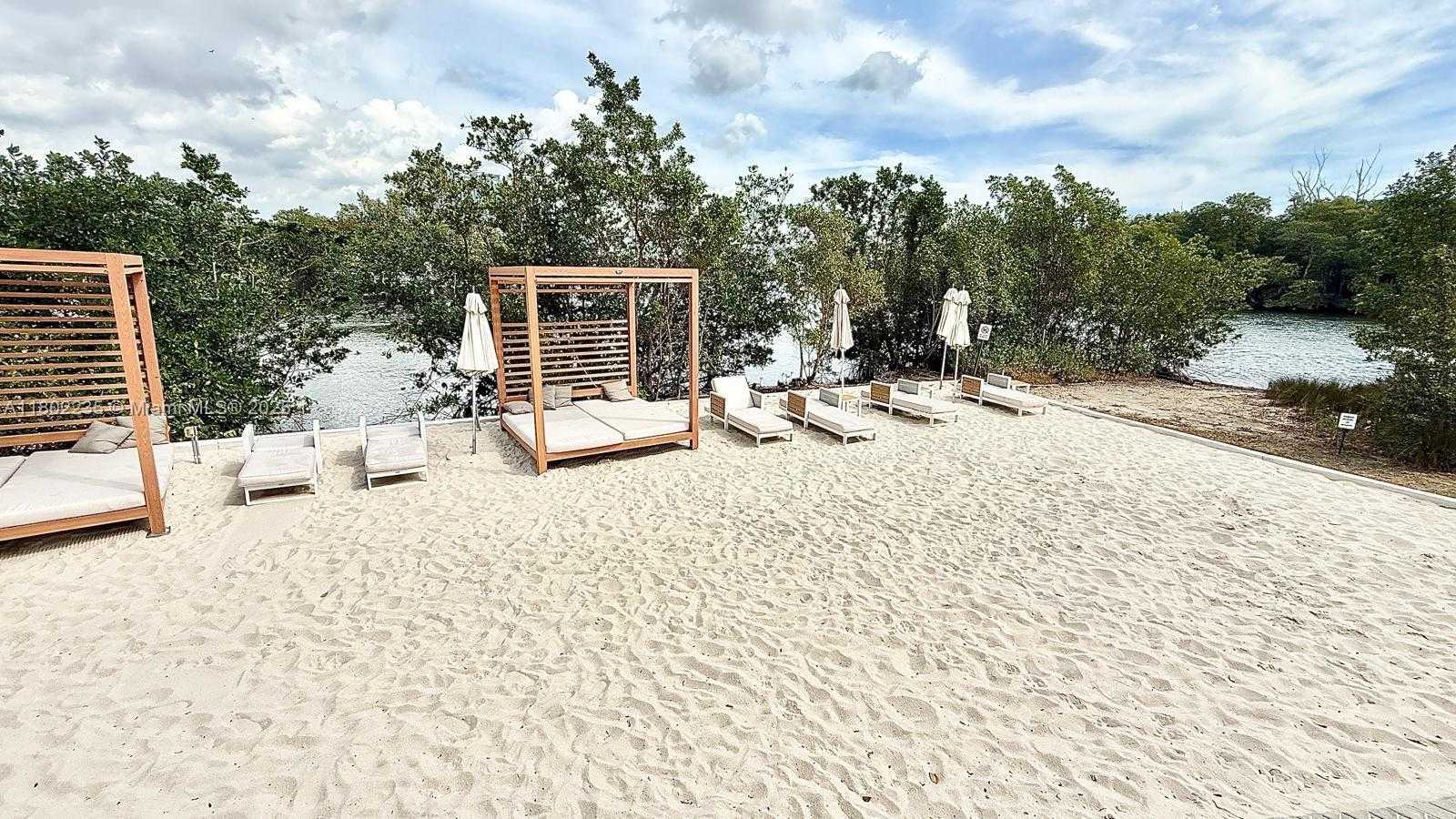 Small Image of 16385 BISCAYNE BLVD #2306, North Miami Beach Number 46