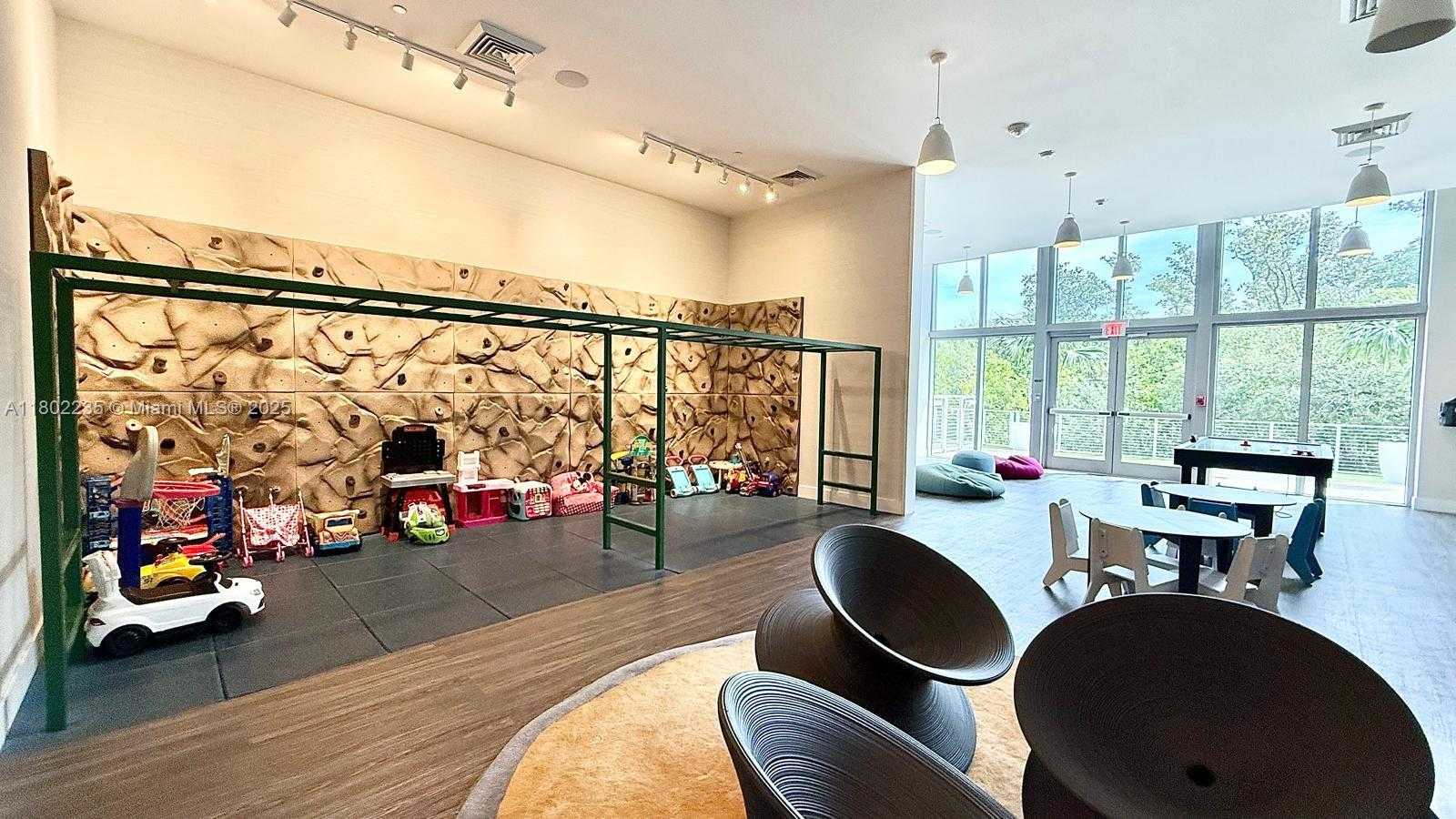 Small Image of 16385 BISCAYNE BLVD #2306, North Miami Beach Number 47