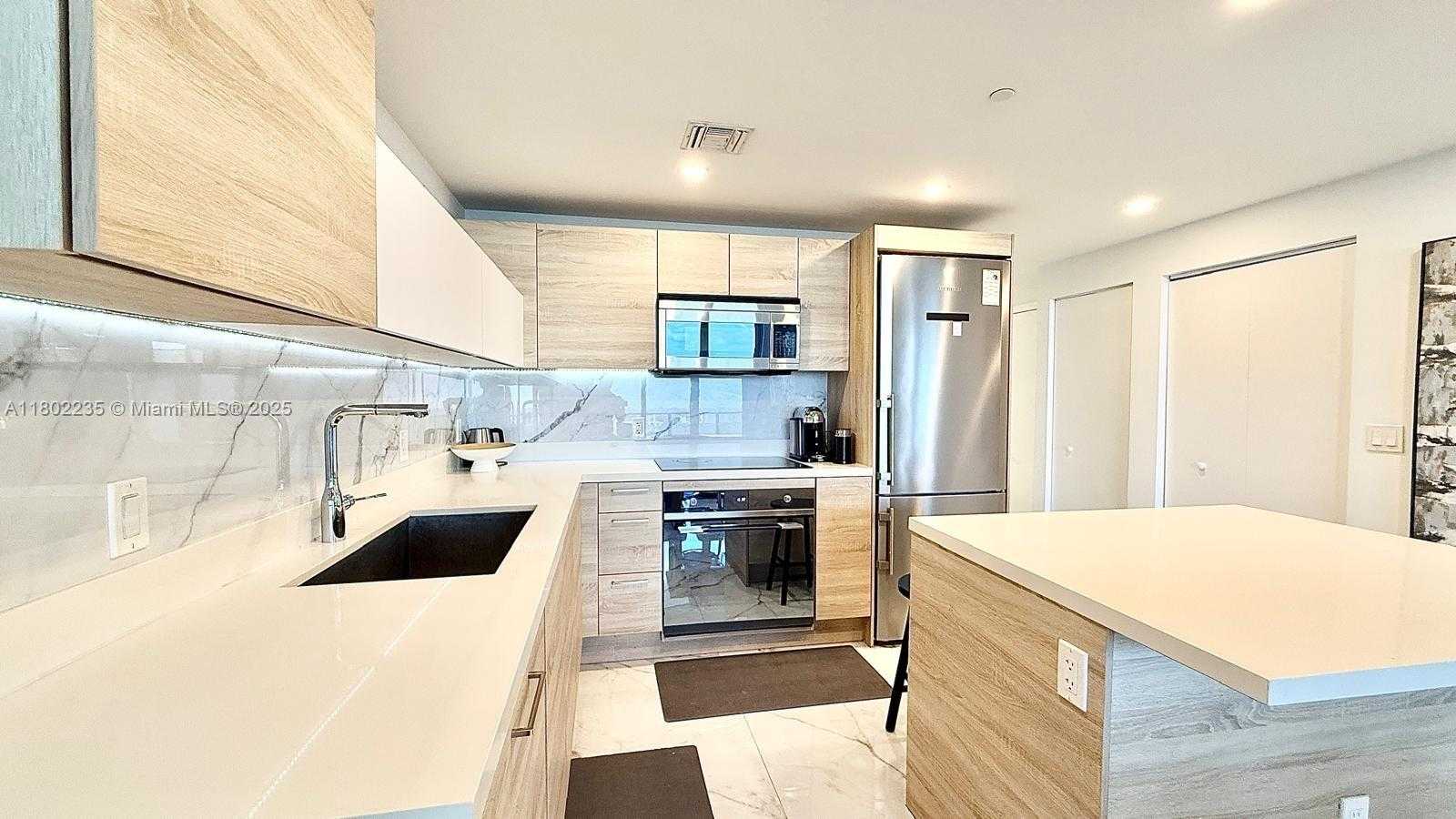Small Image of 16385 BISCAYNE BLVD #2306, North Miami Beach Number 5