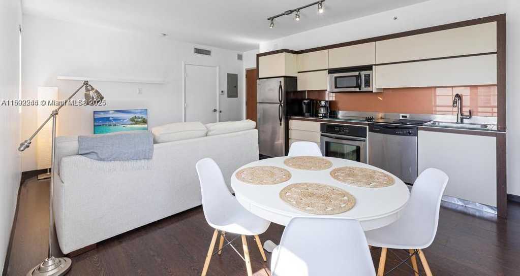Small Image of 435 21ST ST #308, Miami Beach Number 10