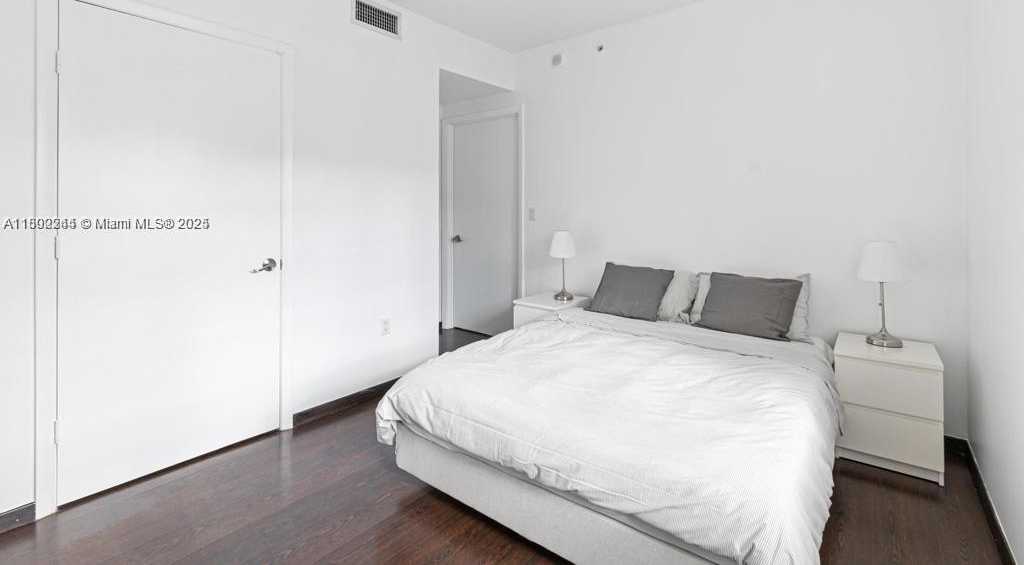 Small Image of 435 21ST ST #308, Miami Beach Number 5