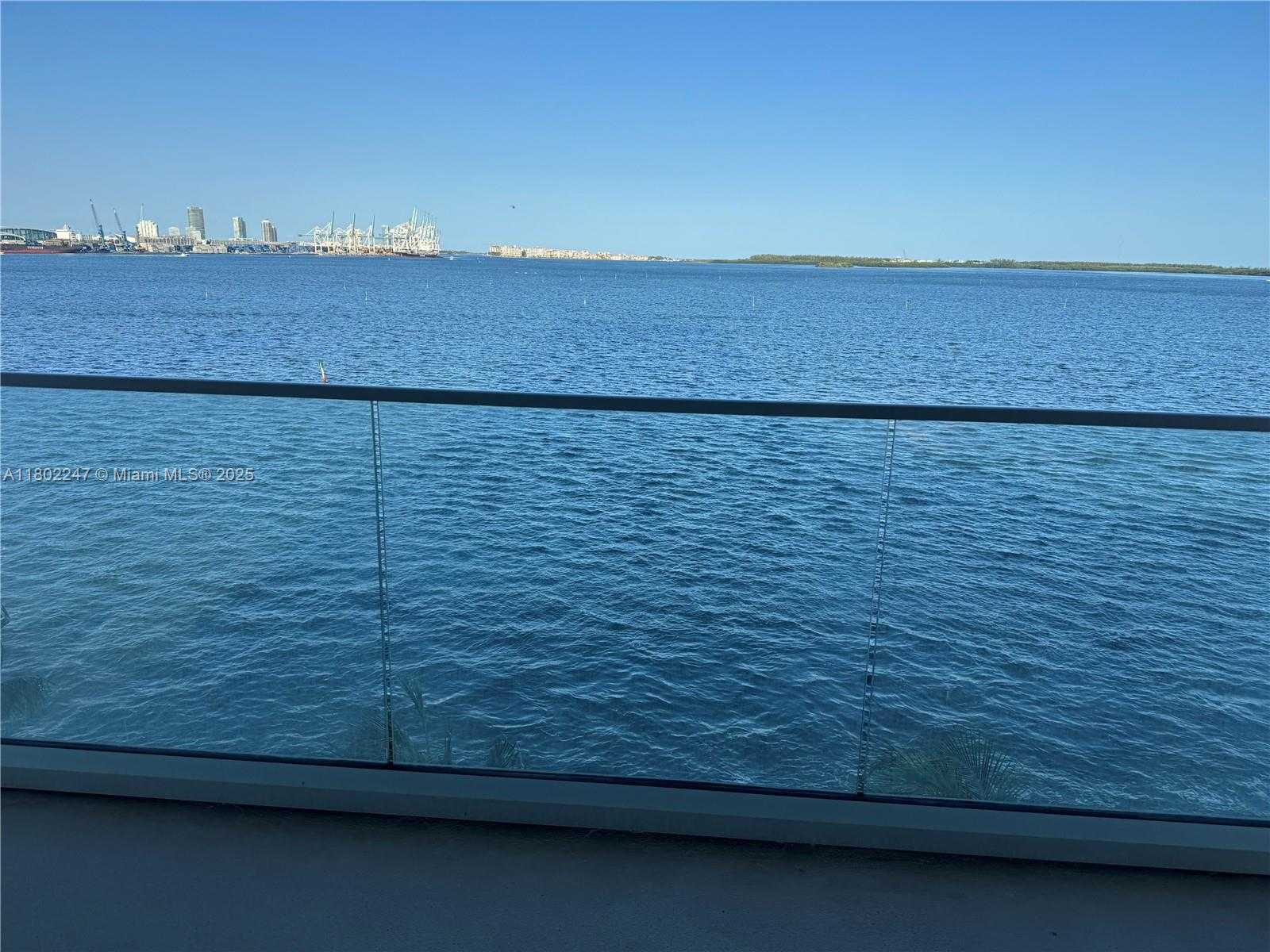 Small Image of 800 CLAUGHTON ISLAND DR #603, Miami Number 10