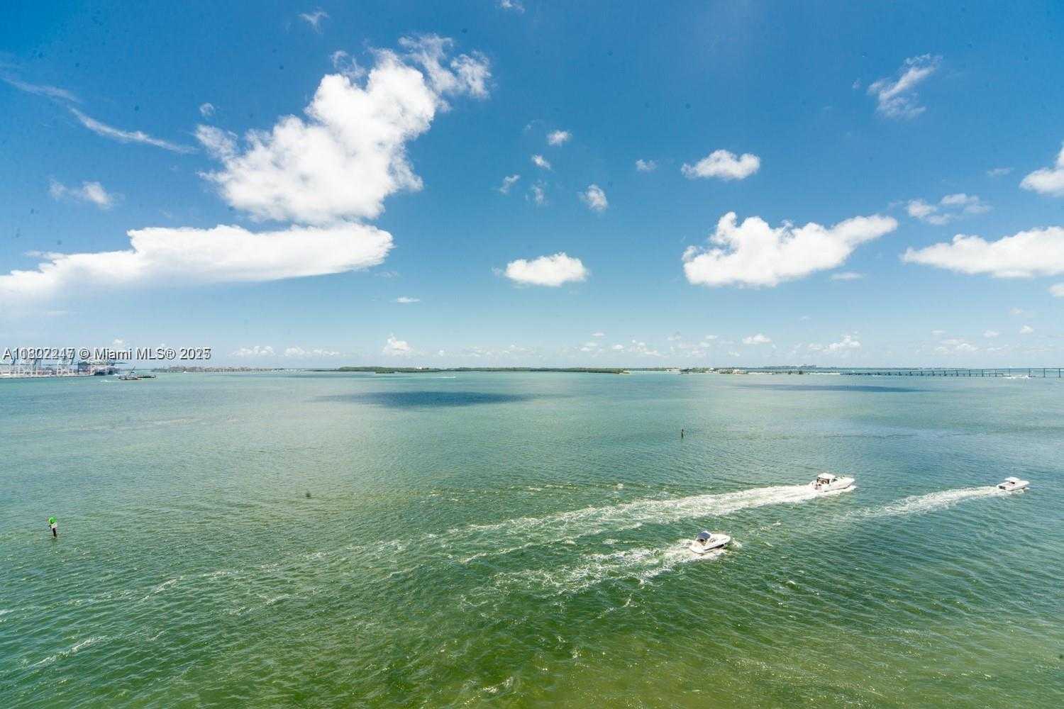 Small Image of 800 CLAUGHTON ISLAND DR #603, Miami Number 8