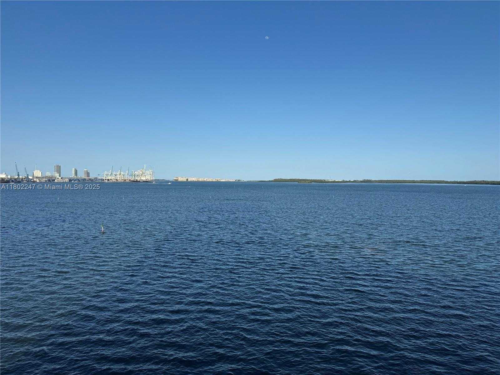 Small Image of 800 CLAUGHTON ISLAND DR #603, Miami Number 9