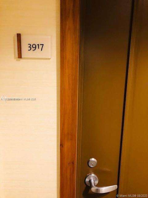 Small Image of 1060 BRICKELL AVE #3917, Miami Number 3