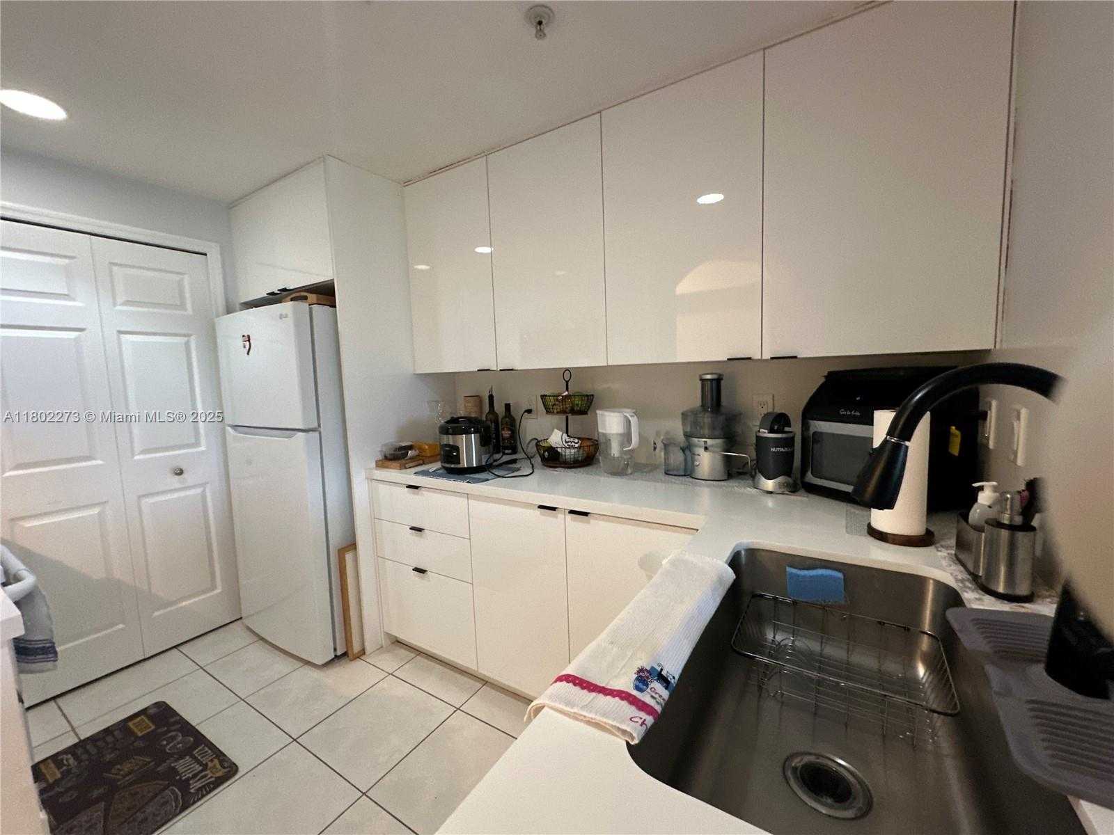 Small Image of 6380 NORTH WEST 114TH AVE #305, Doral Number 24
