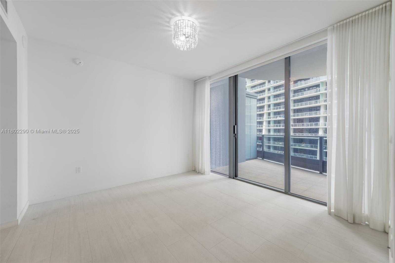 Small Image of 1000 BRICKELL PLZ #2803, Miami Number 10