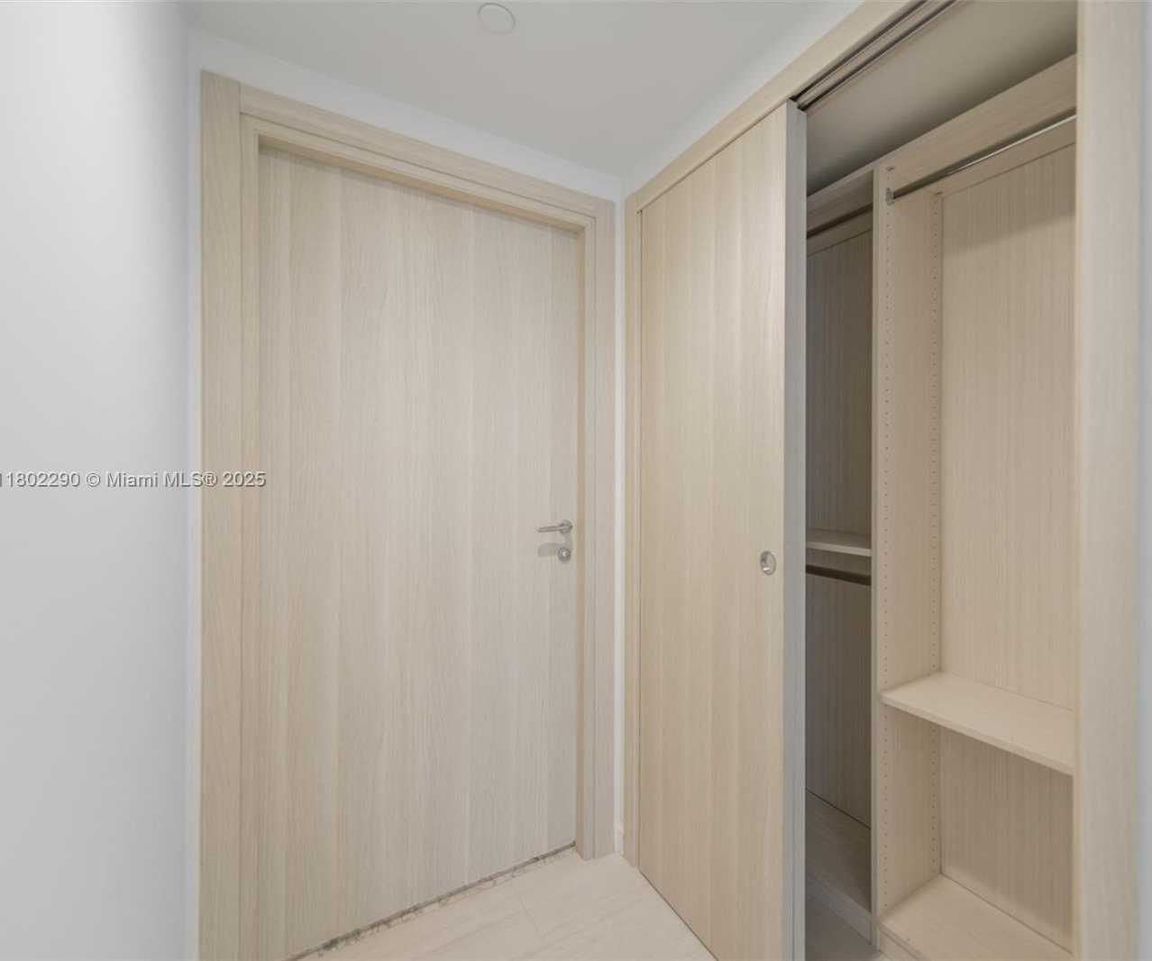 Small Image of 1000 BRICKELL PLZ #2803, Miami Number 15