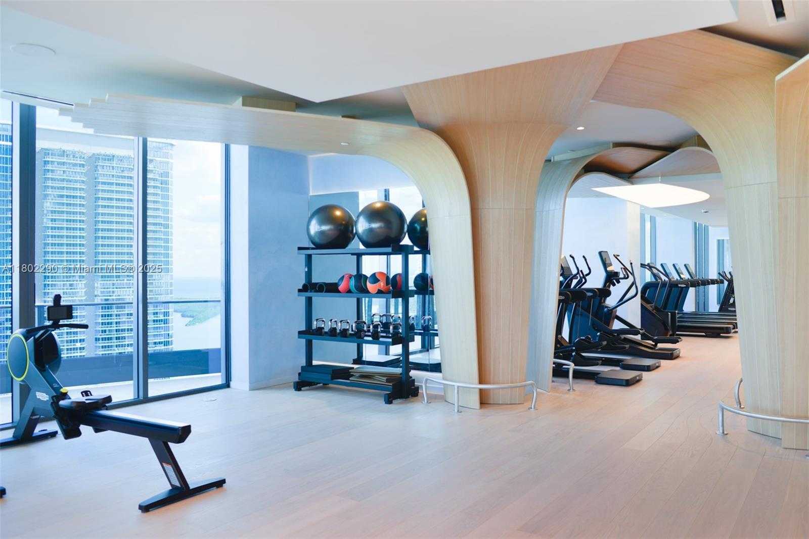 Small Image of 1000 BRICKELL PLZ #2803, Miami Number 27