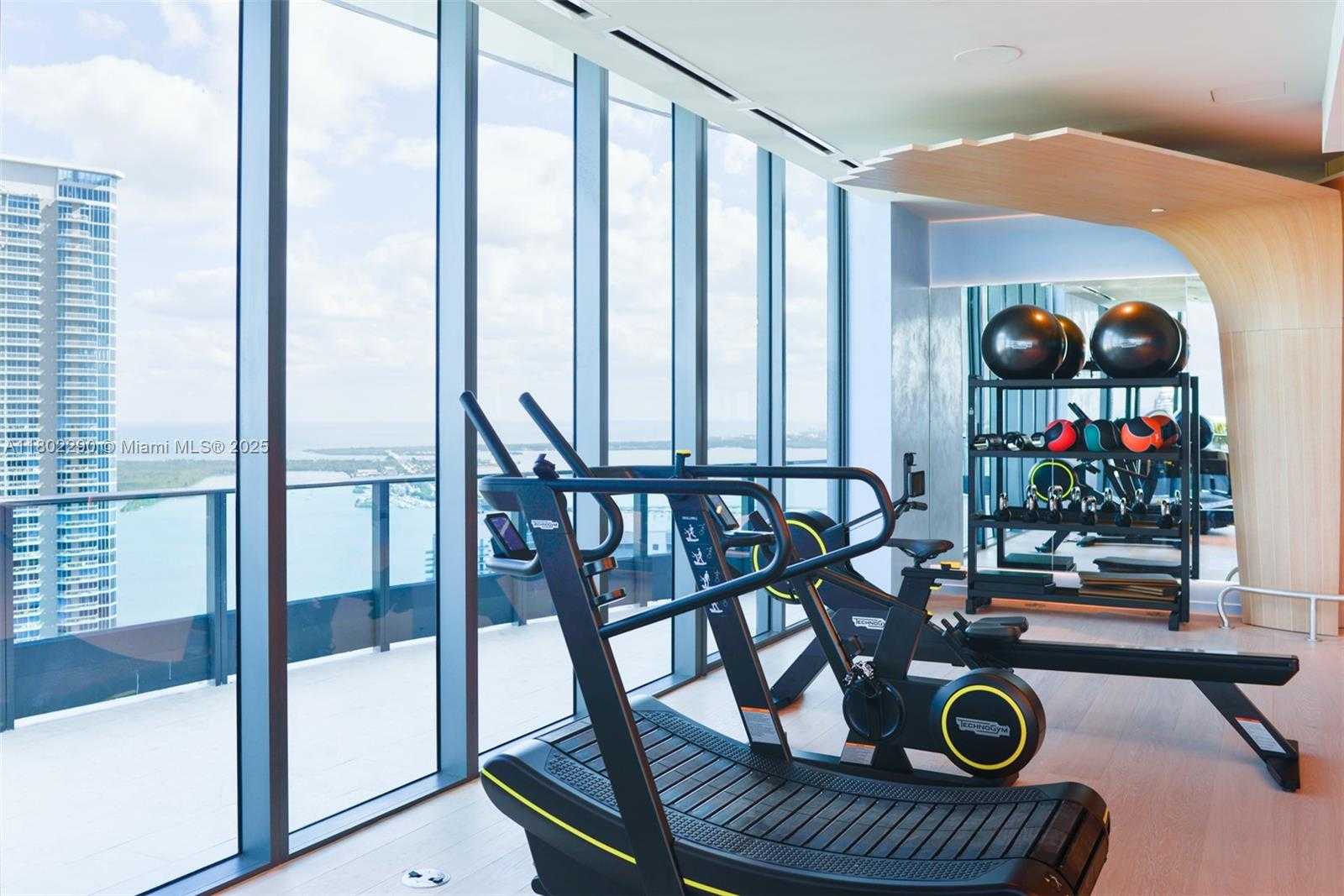 Small Image of 1000 BRICKELL PLZ #2803, Miami Number 29