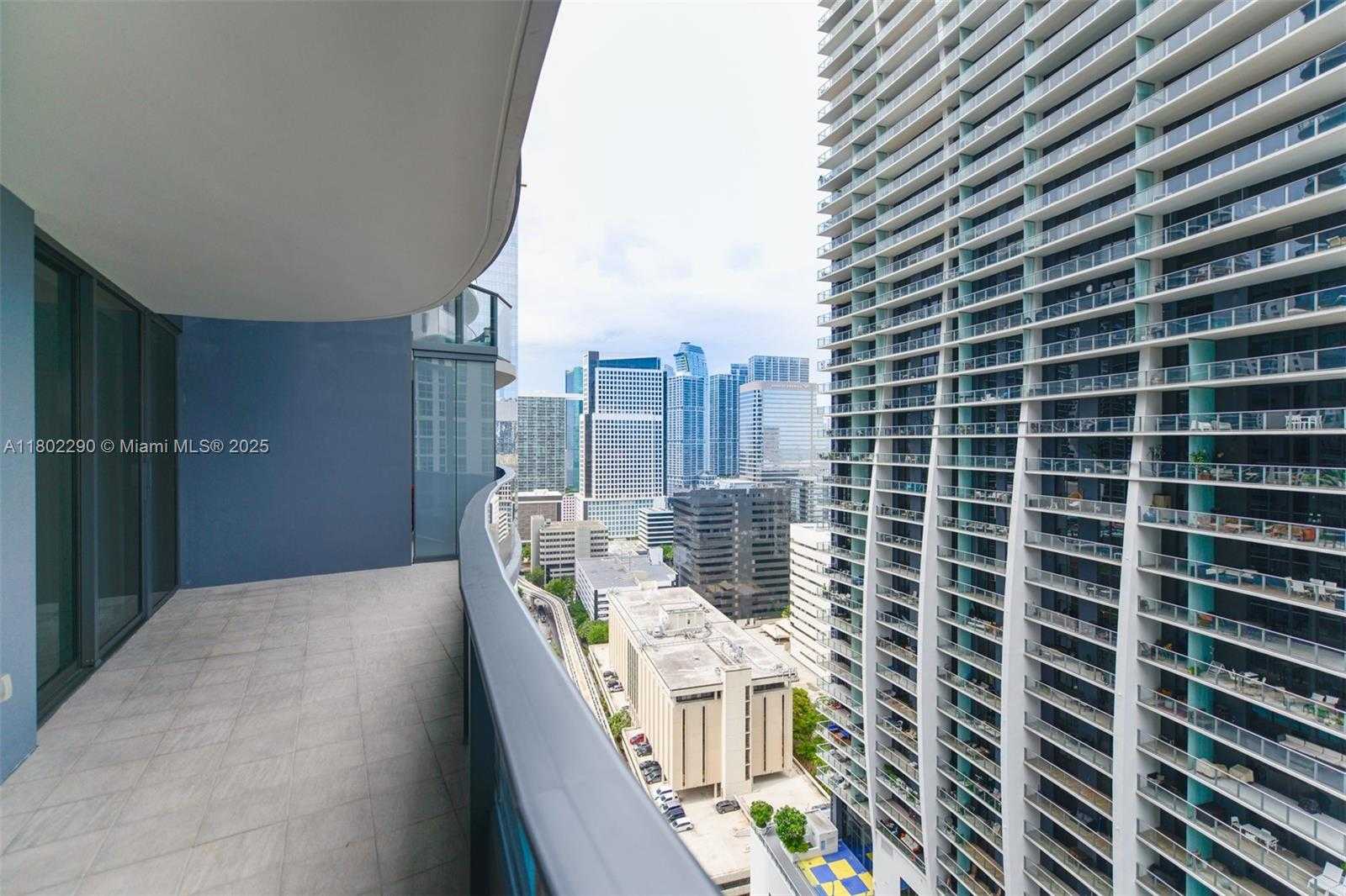 Small Image of 1000 BRICKELL PLZ #2803, Miami Number 4
