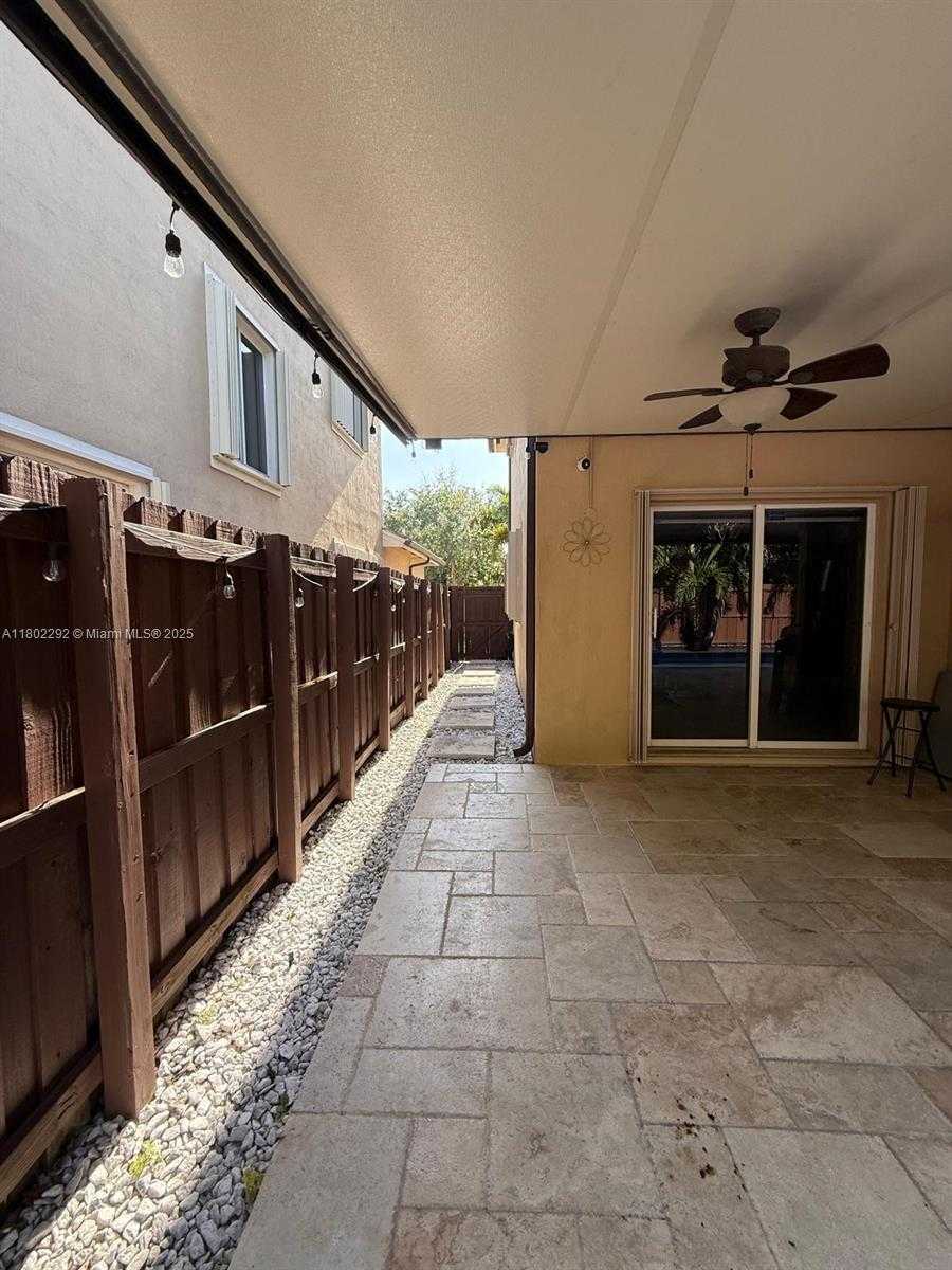 Small Image of 239 SOUTH EAST 31ST TER, Homestead Number 26