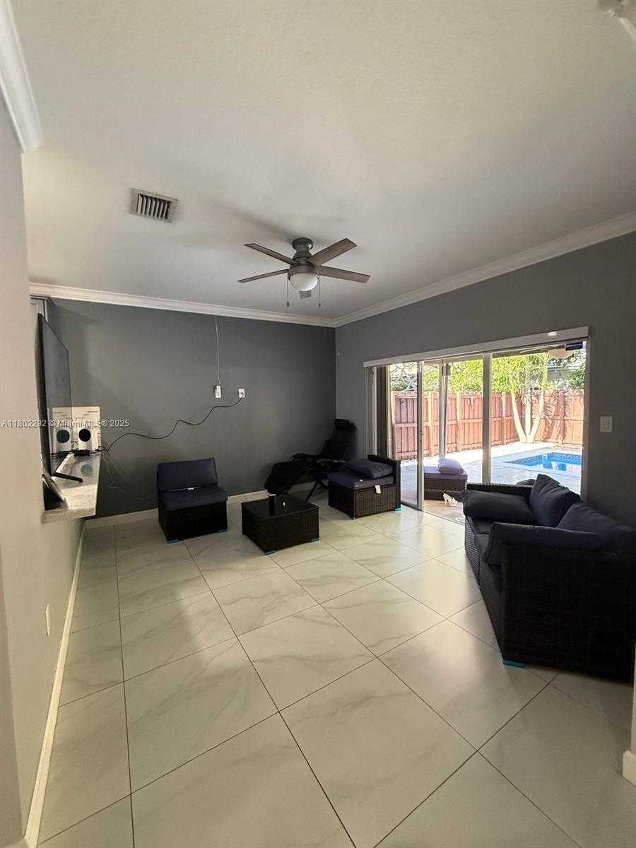 Small Image of 239 SOUTH EAST 31ST TER, Homestead Number 41