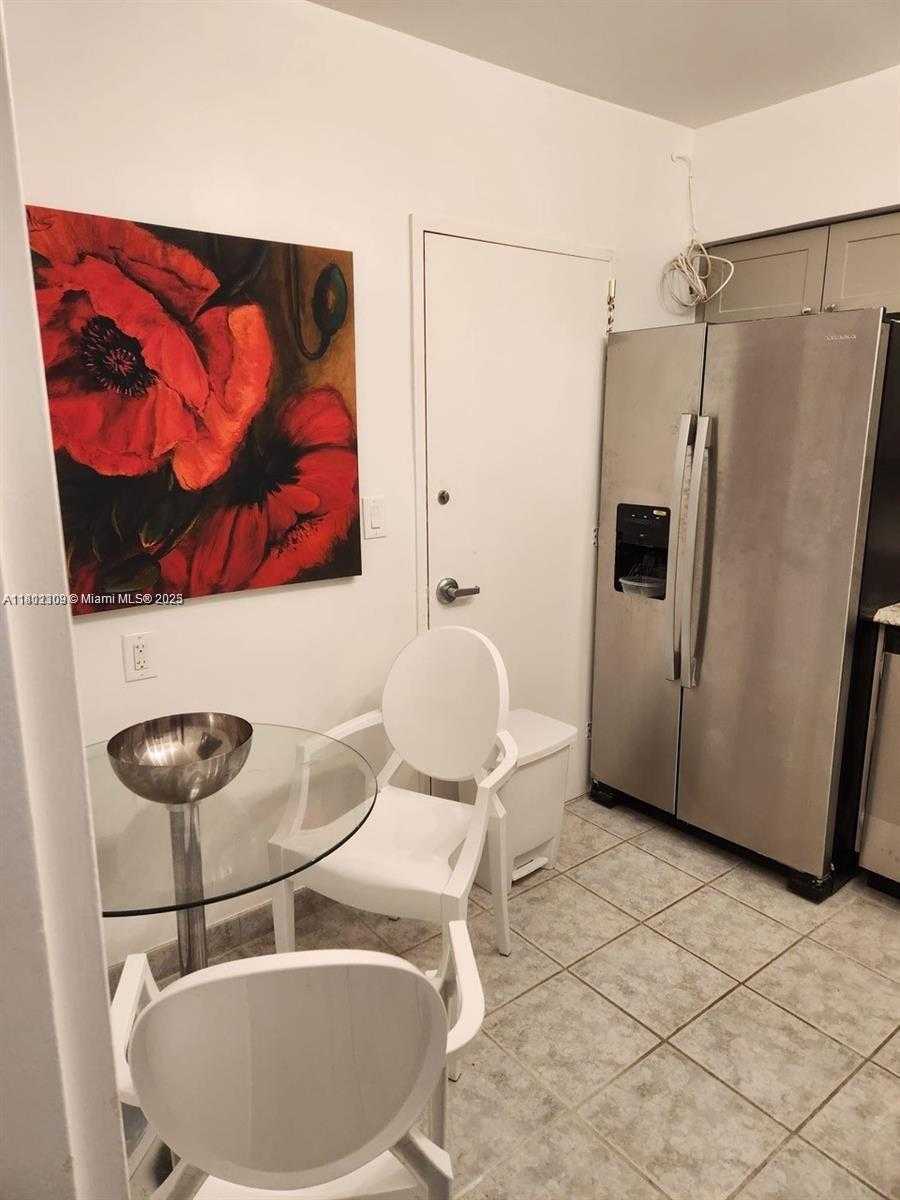 Small Image of 5700 COLLINS AVE #4N, Miami Beach Number 10