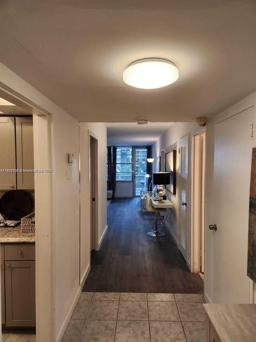 Small Image of 5700 COLLINS AVE #4N, Miami Beach Number 12
