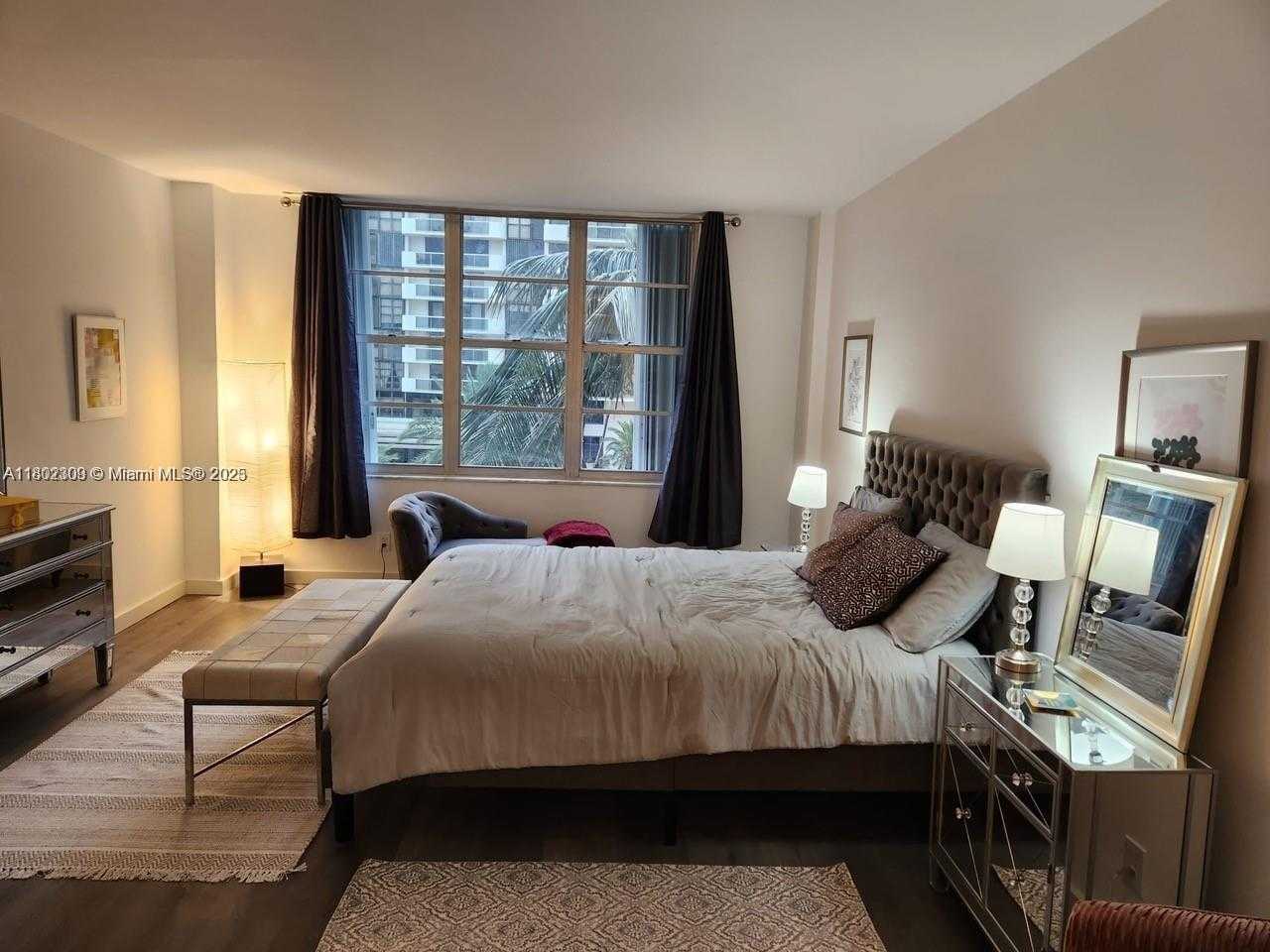 Small Image of 5700 COLLINS AVE #4N, Miami Beach Number 16