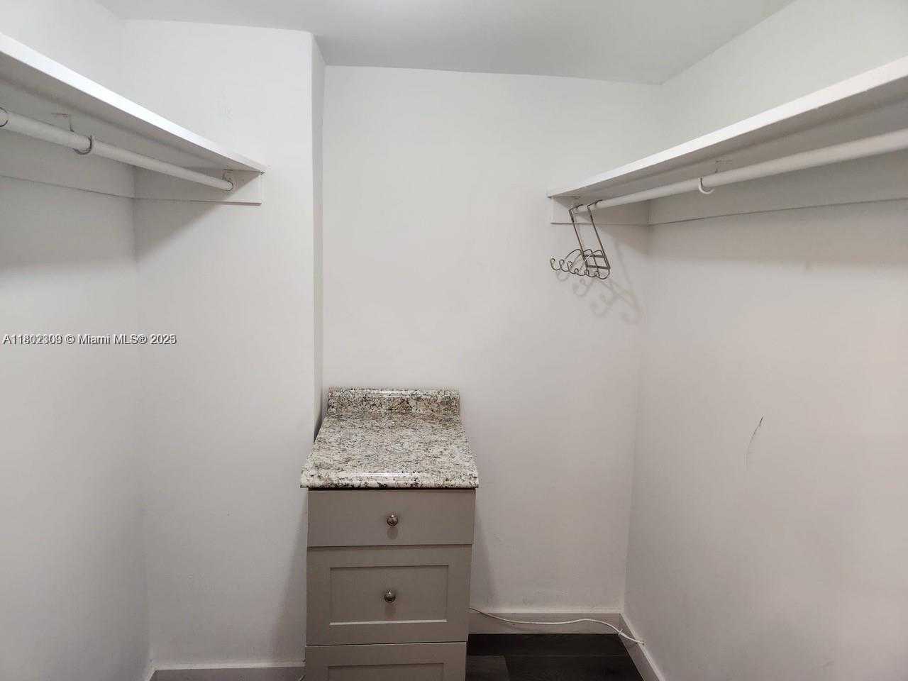 Small Image of 5700 COLLINS AVE #4N, Miami Beach Number 20