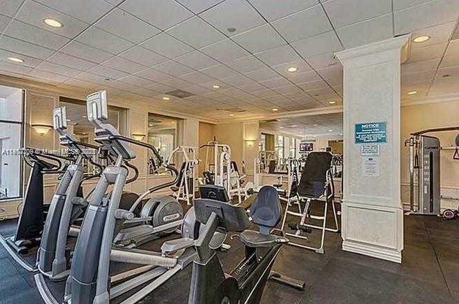 Small Image of 5700 COLLINS AVE #4N, Miami Beach Number 32