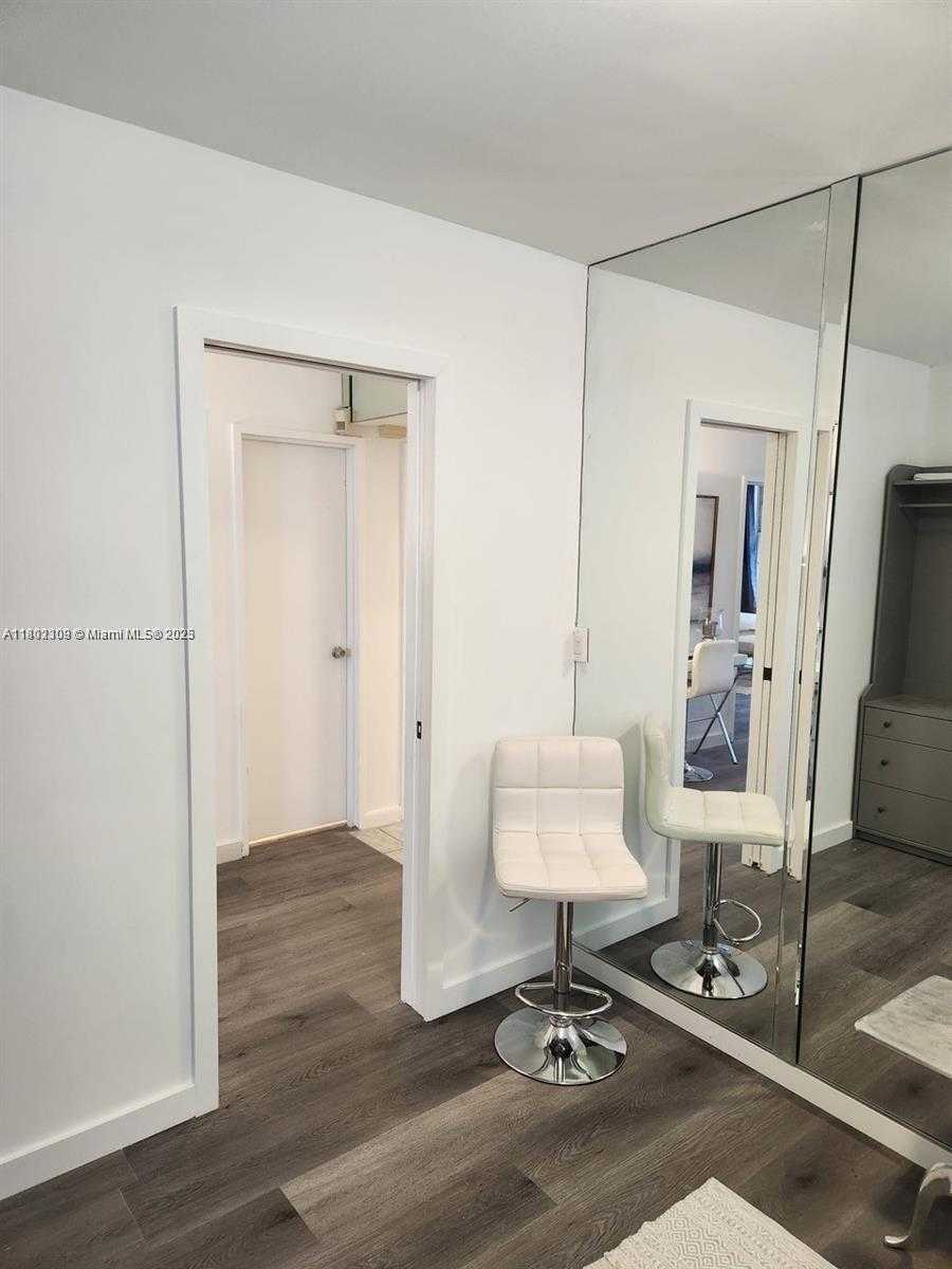 Small Image of 5700 COLLINS AVE #4N, Miami Beach Number 33