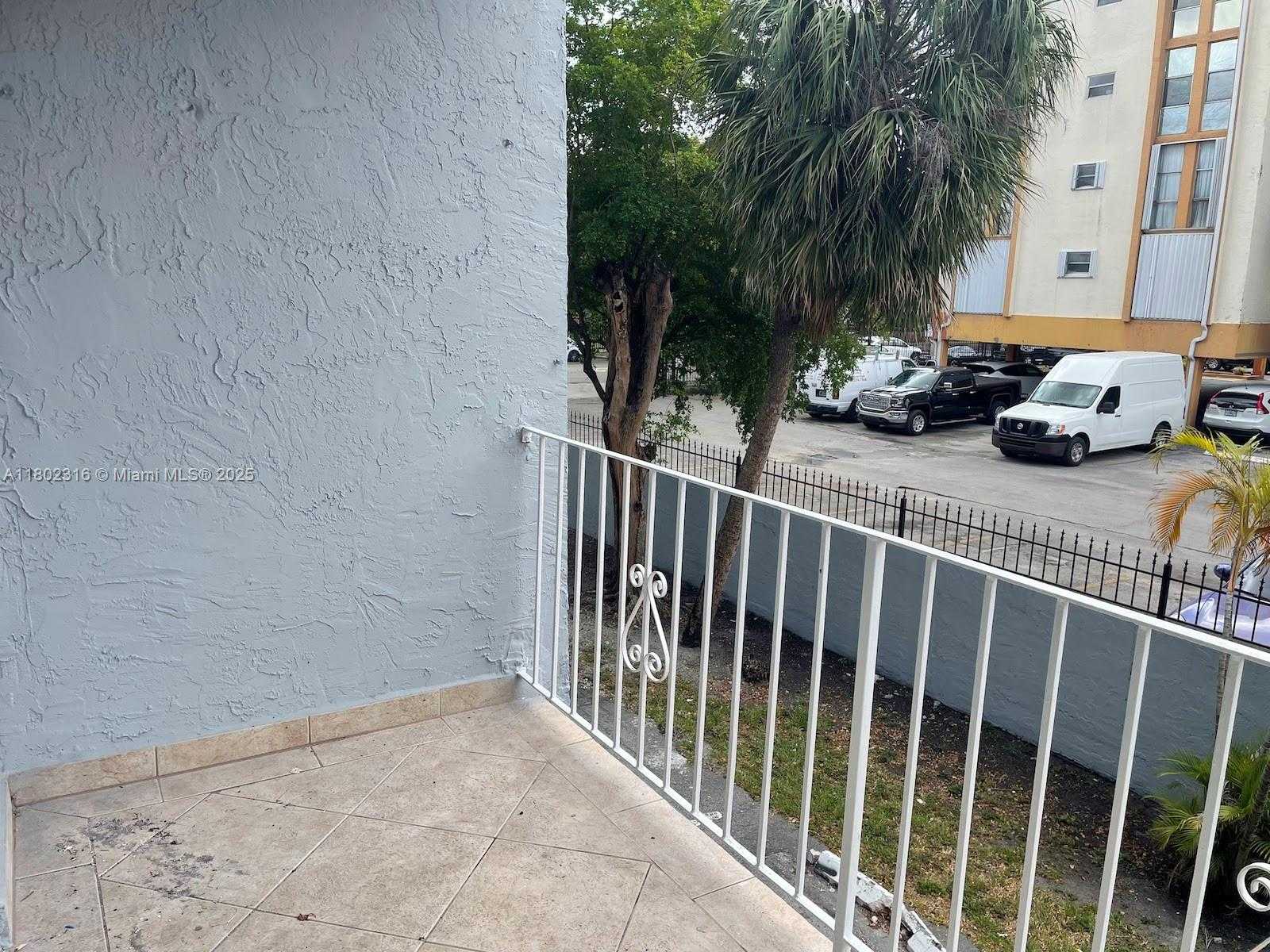 Small Image of 1655 WEST 44TH PL #210, Hialeah Number 15