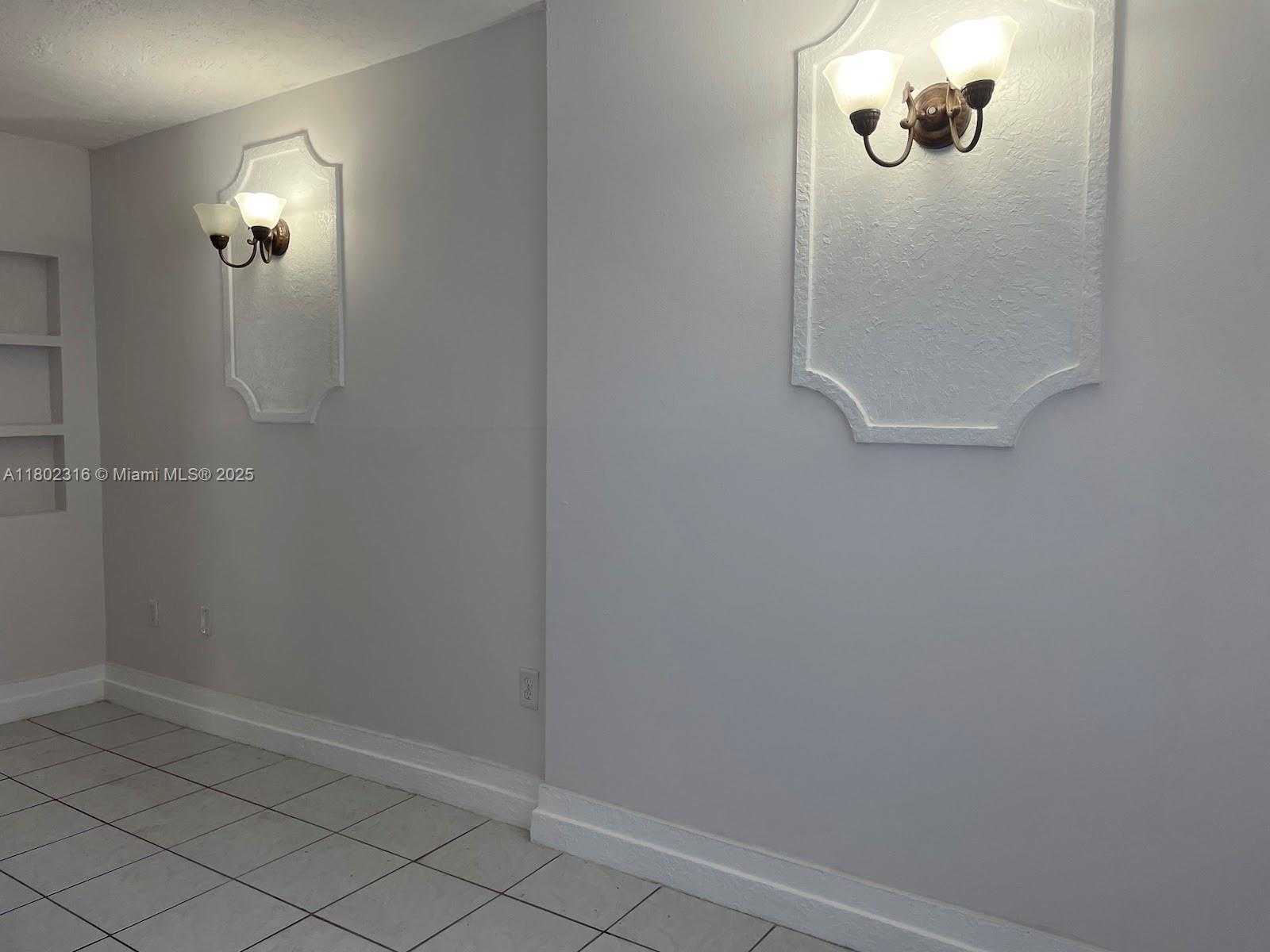 Small Image of 1655 WEST 44TH PL #210, Hialeah Number 4